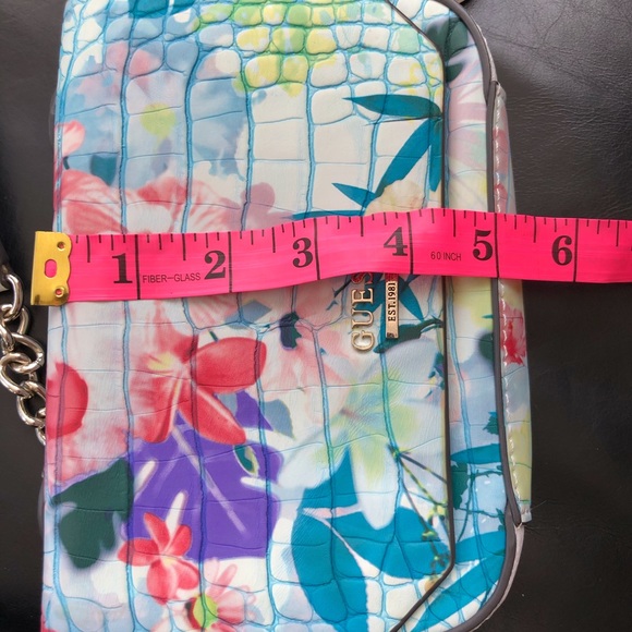 Flowers Accent Guess Small Purse - Picture 7 of 9